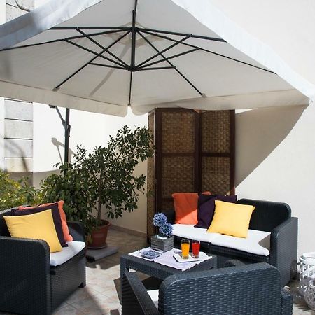 Le Tre Rose Di Gio Hotell Casamassella Exteriör bild