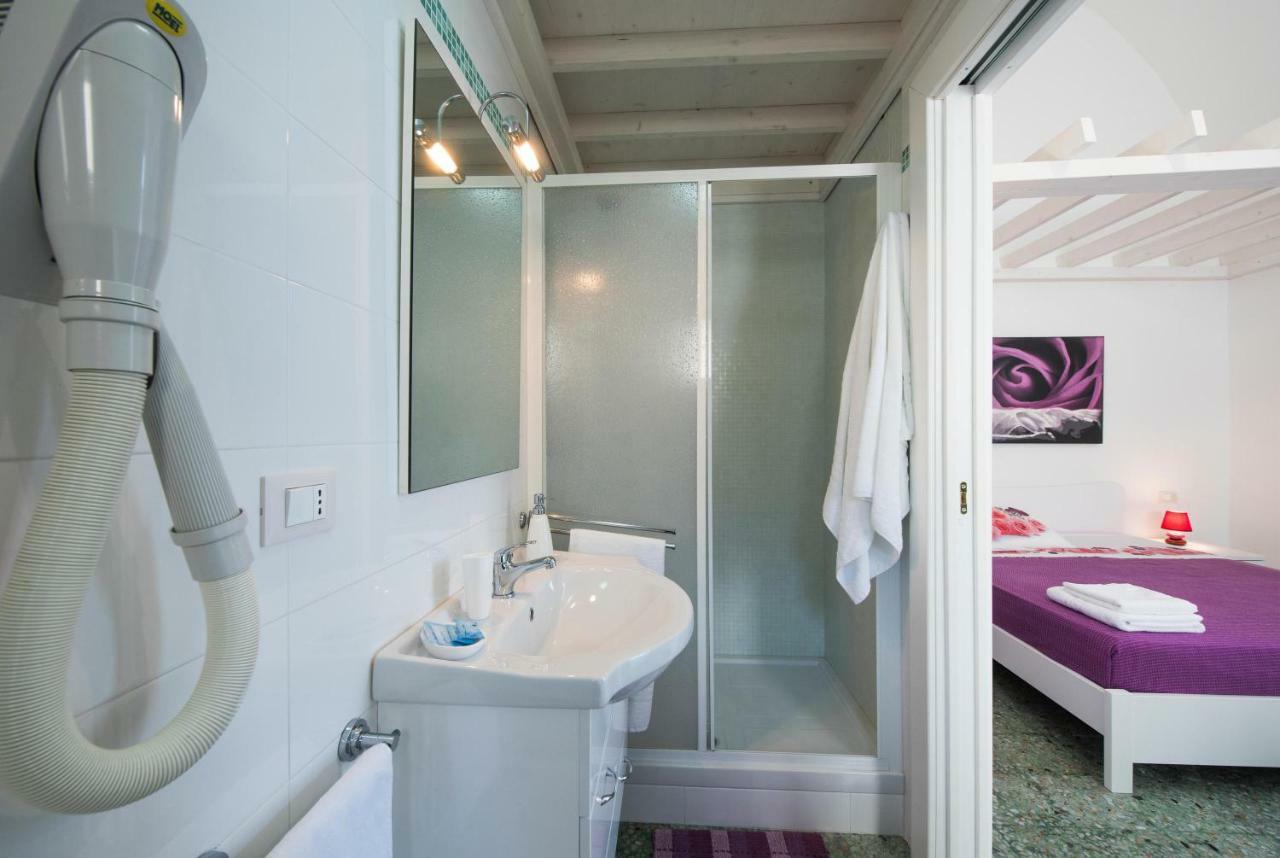 Le Tre Rose Di Gio Hotell Casamassella Exteriör bild